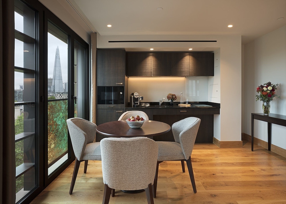 Executive Suite photo 2
