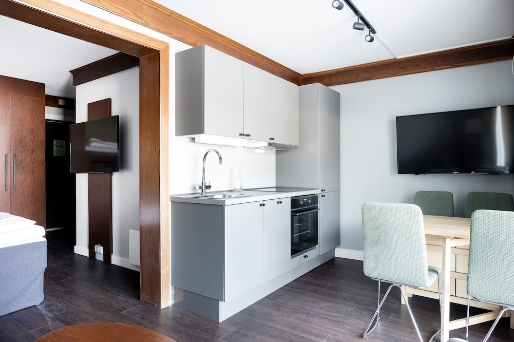 Studio Apartment with Balcony, 1 Double or 2 Twin Beds + Bunk Bed photo 3
