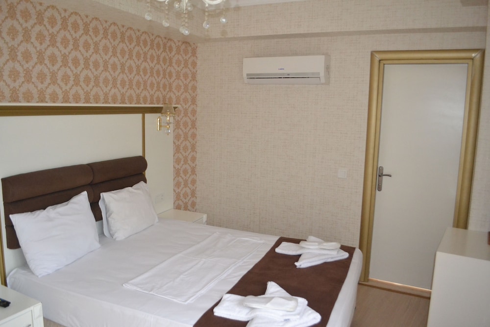 Twin Room, City View photo 1