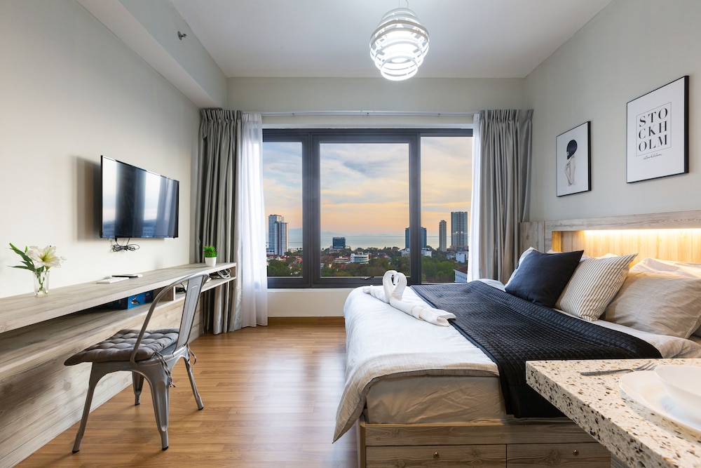 Classic Studio, Partial Ocean View