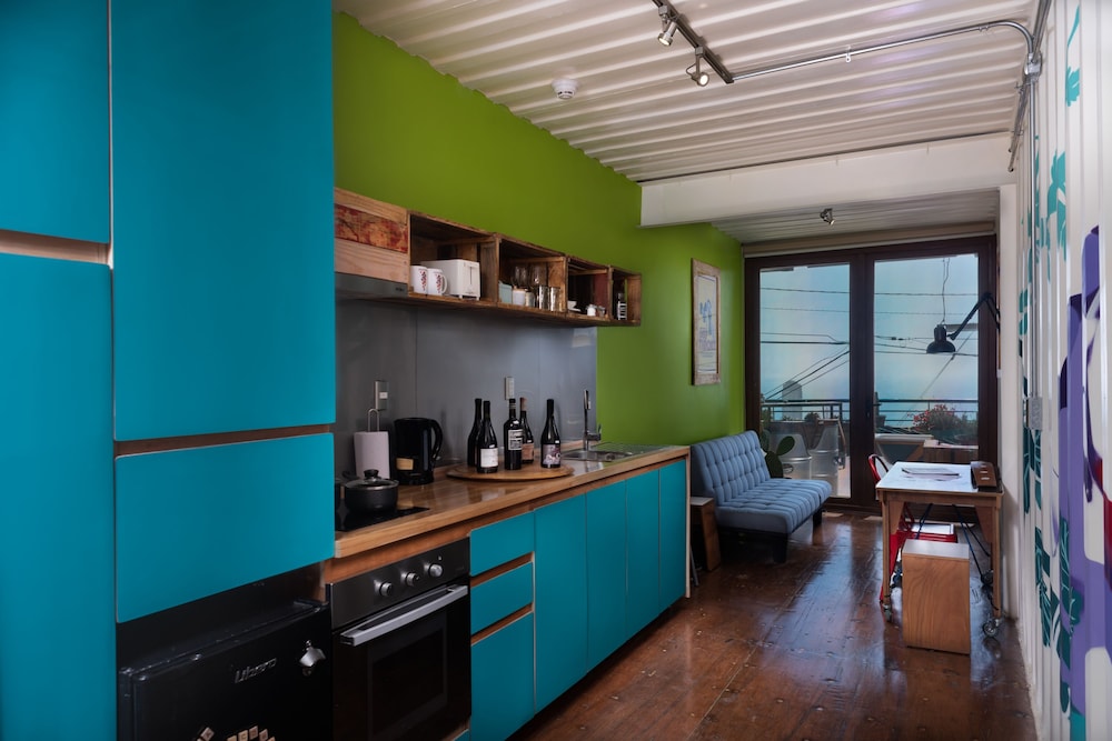 Grand Studio Suite, 1 Bedroom, Private Bathroom (Twin Suite), photo 6