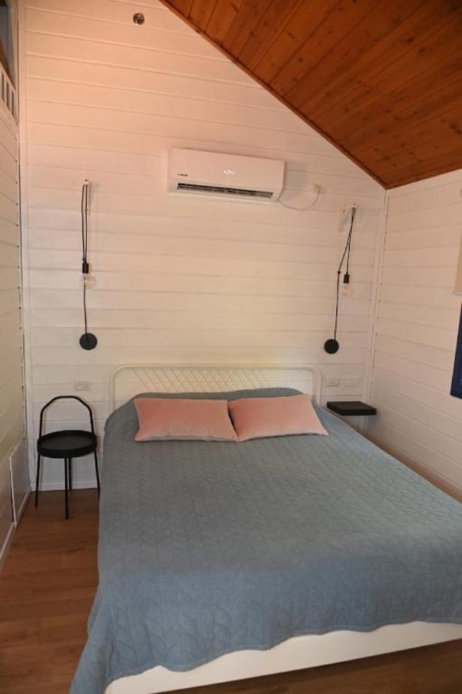 Cabin (Log) photo 1