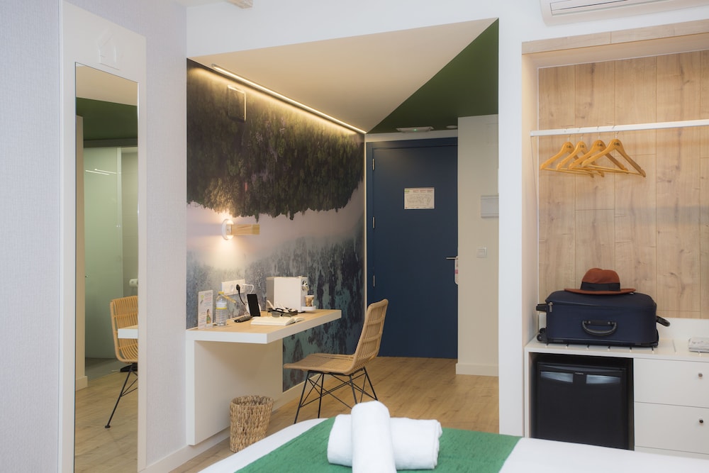 Premium Double Room, 1 Double Bed photo 3