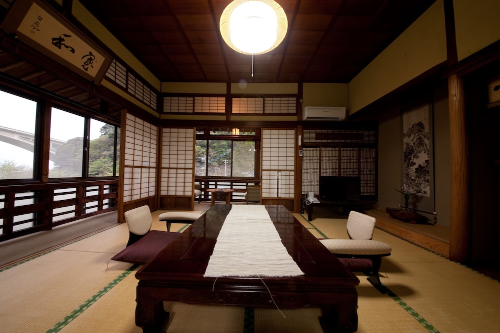 Japanese-Style Special Deluxe Room (with "air weave" mattress and Hot Spring Bath) photo 2
