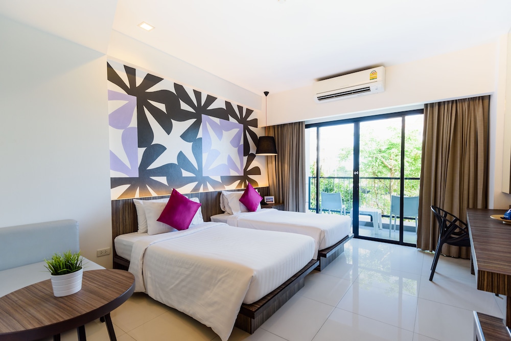 Deluxe Twin Room photo 3