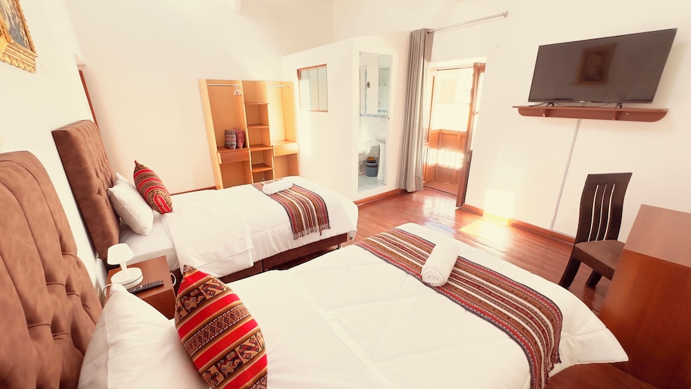Deluxe Double or Twin Room - Photo 11