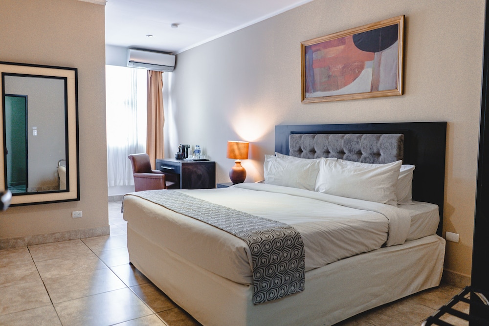 Standard Room, 1 King Bed - Photo 14