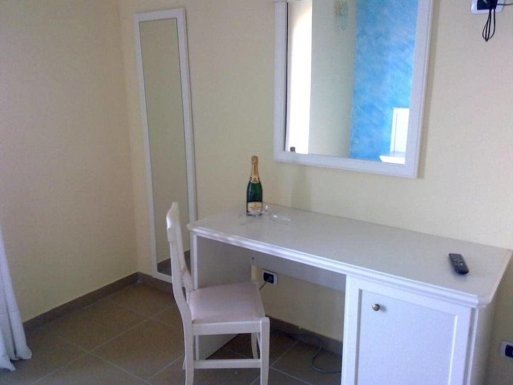 Room photo 2