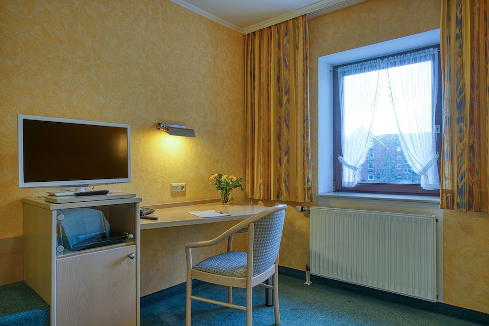 Deluxe Double Room, 1 Double Bed, Non Smoking, Garden View photo 3