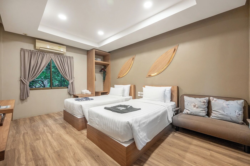 Signature Twin Room