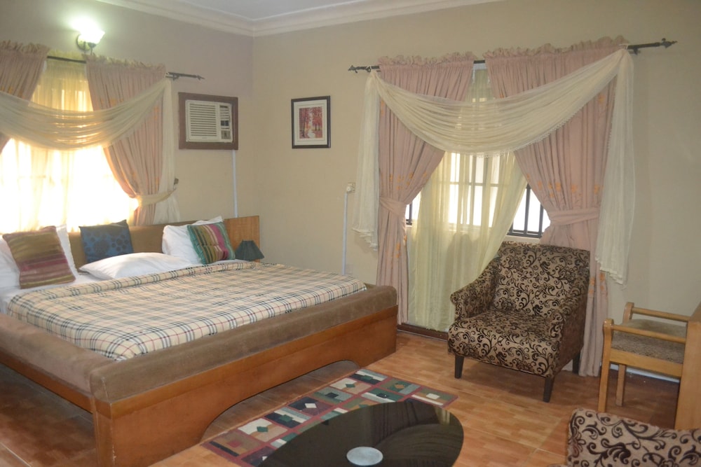 Business Room, 1 Queen Bed, Non Smoking