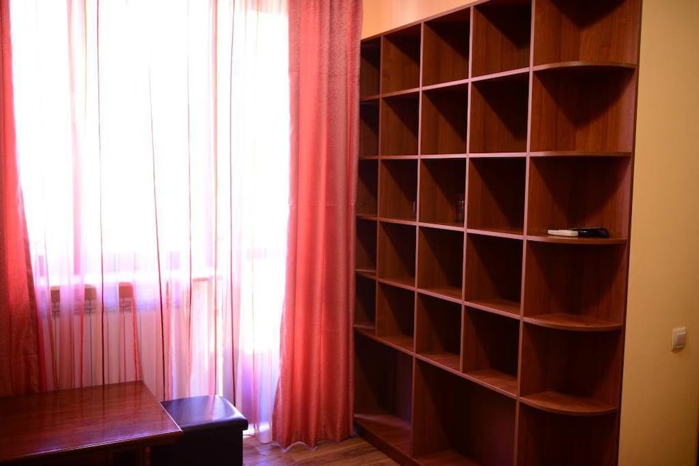 Family Room, Balcony photo 3