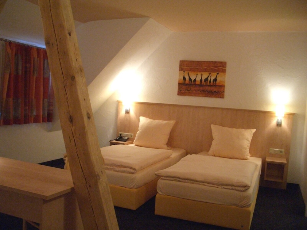 Comfort Double Or Twin Room - Photo 2
