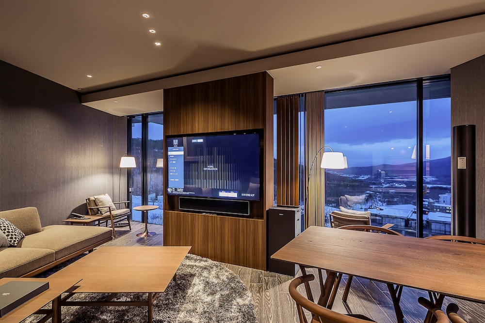 4 Bedroom Suite with Onsen, Non Smoking photo 3