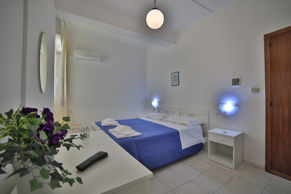 Economy Double or Twin Room photo 1