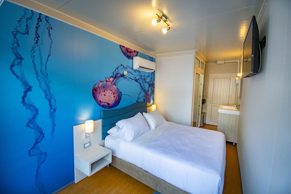 Standard Room - Photo 1