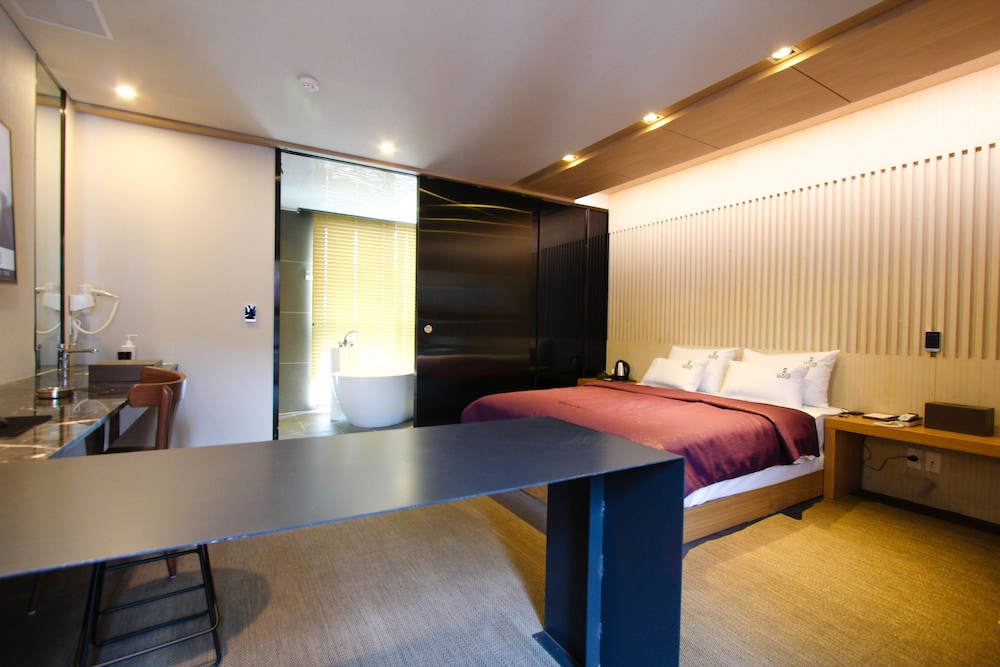 Room (VIP) photo 3