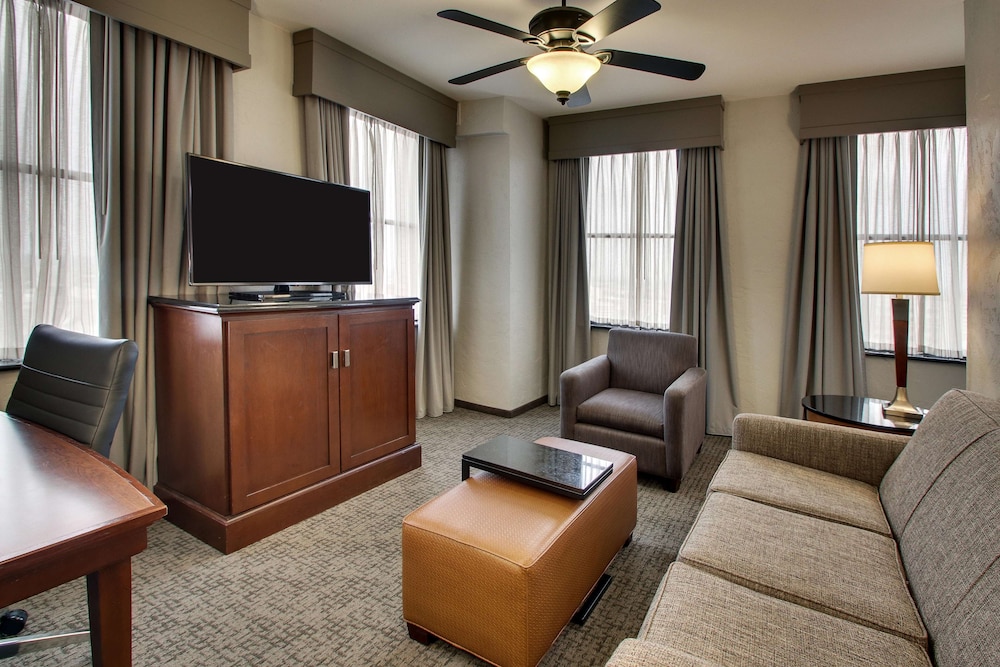 Suite, 2 Queen Beds, Refrigerator & Microwave (2 Rooms Upper Floor) - Photo 1