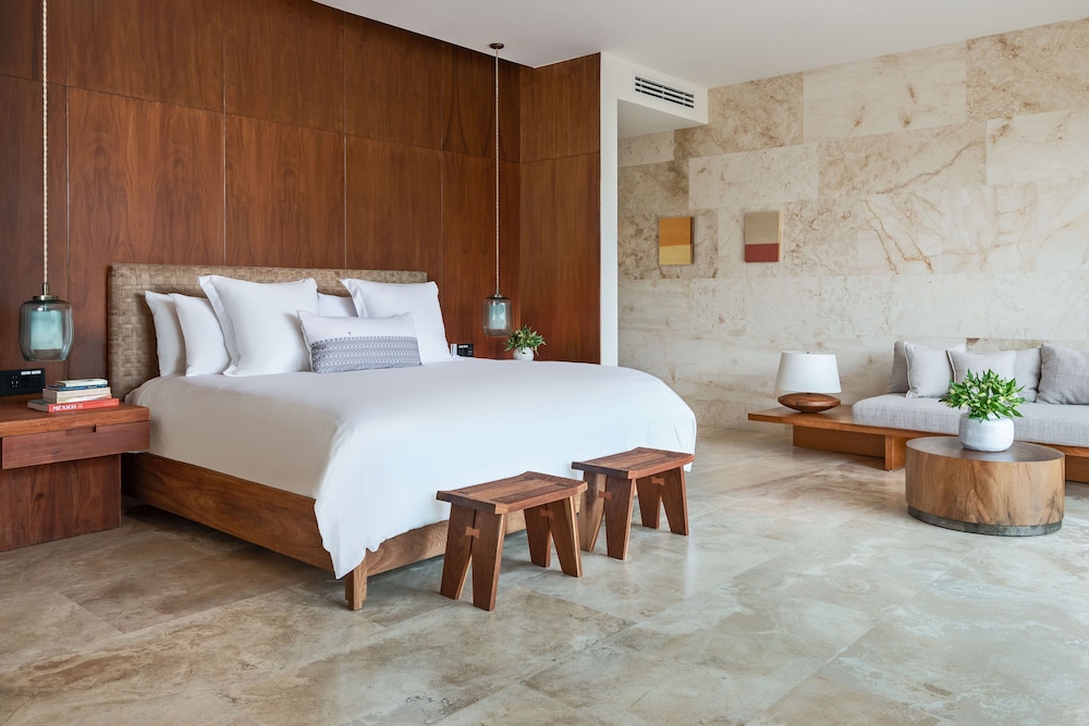 Studio Suite (Laguna)