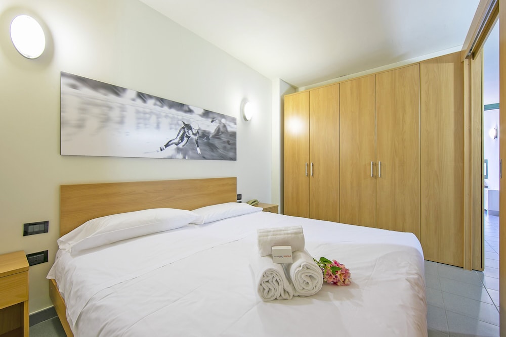 Family Apartment, 1 Bedroom (Teleo 115 Ski In - Ski Out 50m)