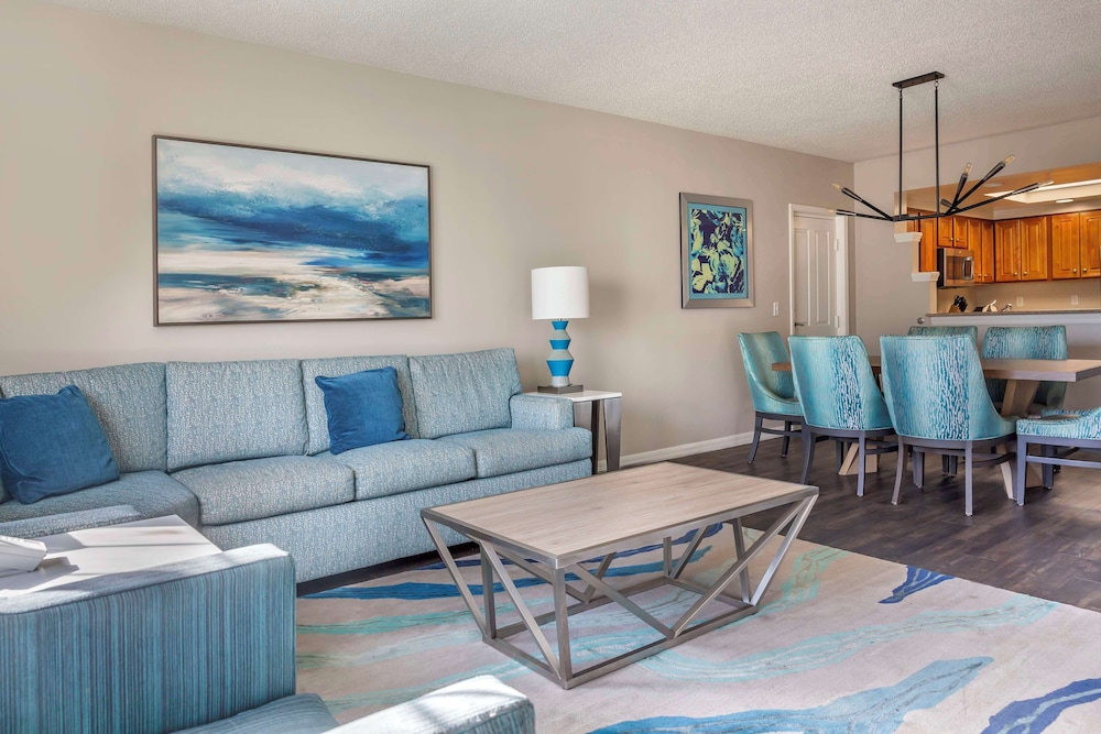Suite, 2 Bedrooms, Accessible (Mobility Accessible, 3x3 Shower) thumbnail 6