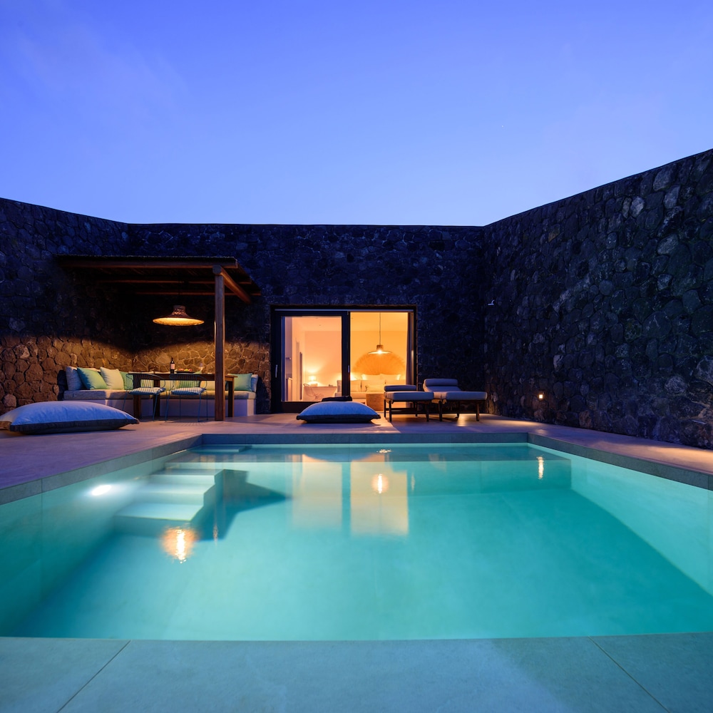 Junior Suite with Private Heated Pool - Photo 16
