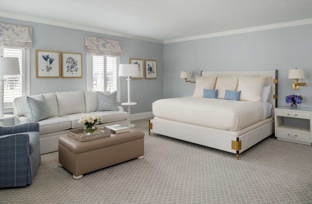 Junior Suite, 1 King Bed with Sofa bed