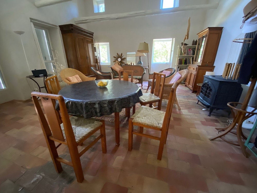 Villa photo 2