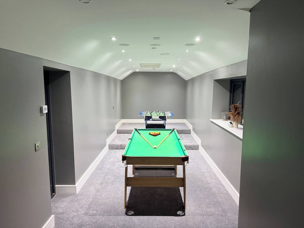 Luxury Home 5 Bedroom 3 Bathroom Games Room Parking, Foto 31