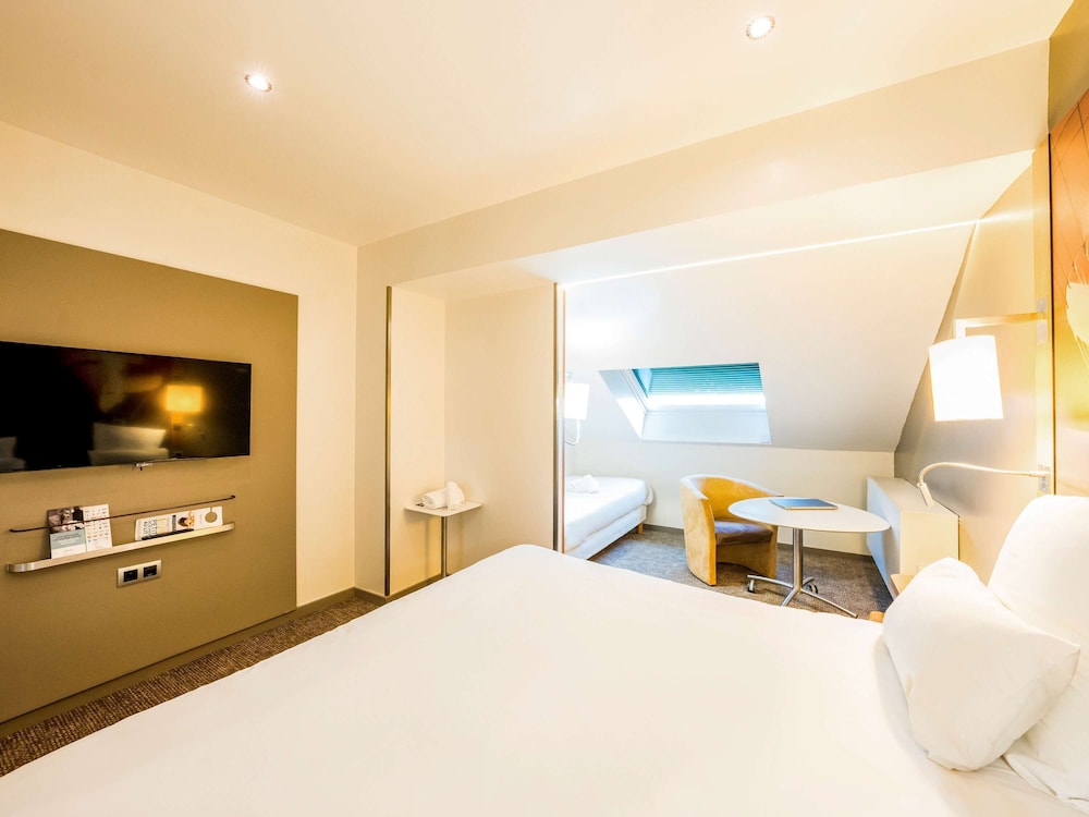 Classic Room, Multiple Beds - Photo 2