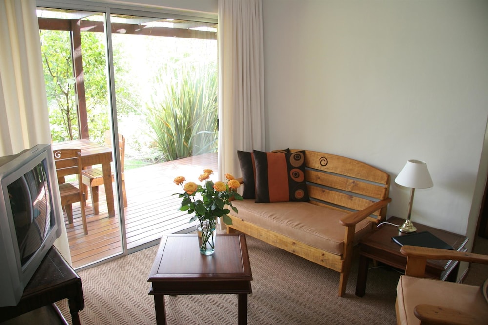 Family Bungalow, 2 Bedrooms, Mountain View, Garden Area photo 2