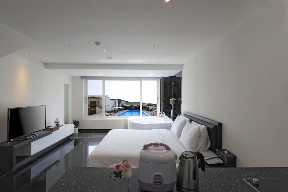 Standard Double Room photo 3