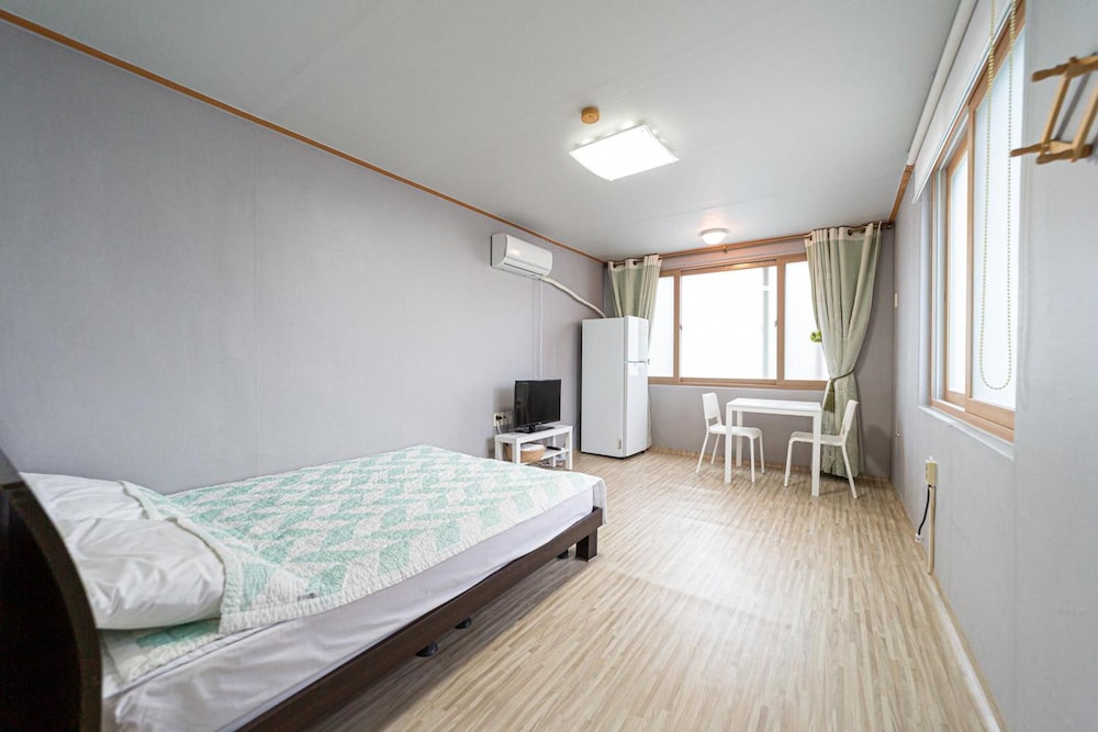 Basic Room, 1 Bedroom (Jasmine) - Photo 2
