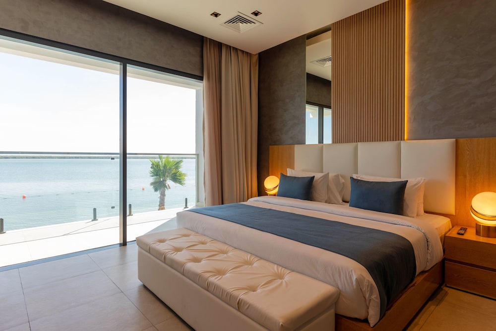 Superior Double Room, Pool View