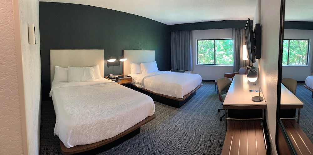 Room, 2 Queen Beds (Hearing Accessible) - Photo 6