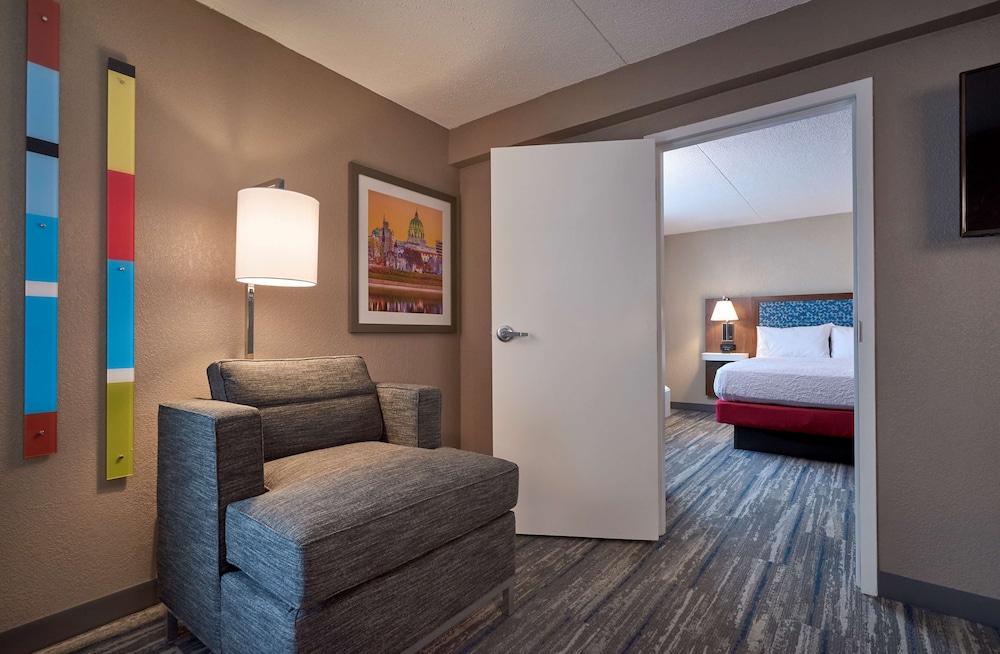 Studio Suite, 1 Queen Bed with Sofa bed, Non Smoking - Photo 1