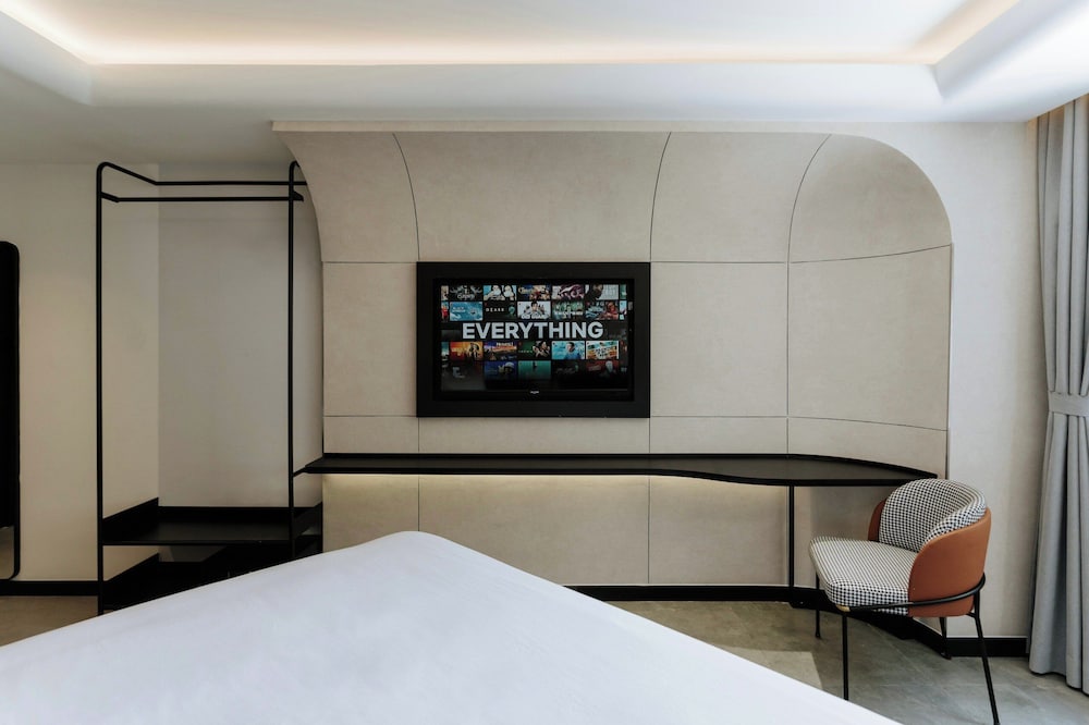 Luxury Double Room, 1 King Bed photo 2