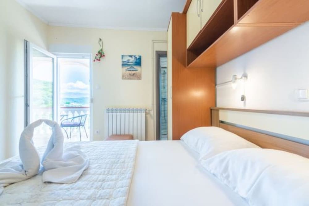 Apartment (Barbara - steps from the beach - A3(2)