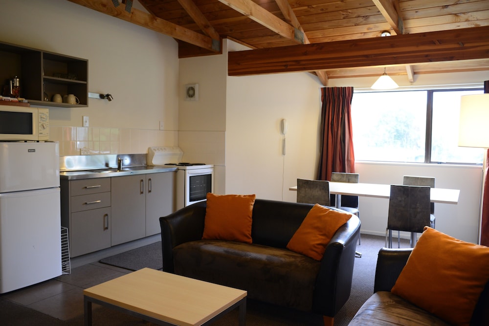 Luxury Suite, 1 Bedroom, Jetted Tub, Mountain View