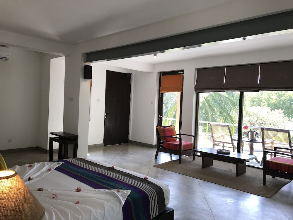 Extra Large Suite - Photo 3