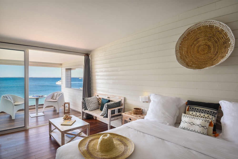Superior Double Room, 1 King Bed, Terrace, Ocean View