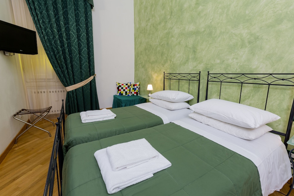 Superior Twin Room, Multiple Beds, Non Smoking, Private Bathroom photo 3