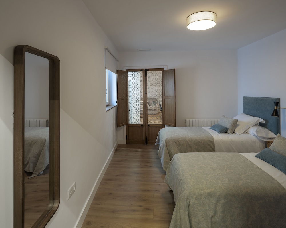 Family Apartment, Private Bathroom, Courtyard View (2 Habitaciones) - Photo 17
