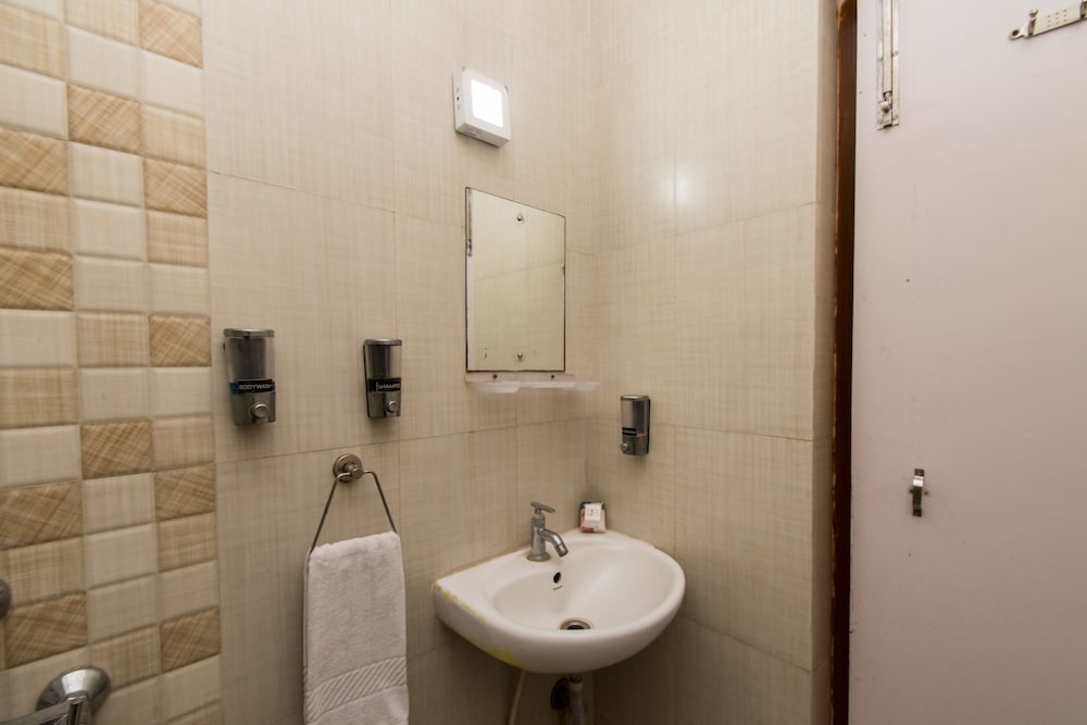 Standard Double Or Twin Room, 1 Double Bed, Private Bathroom photo 2