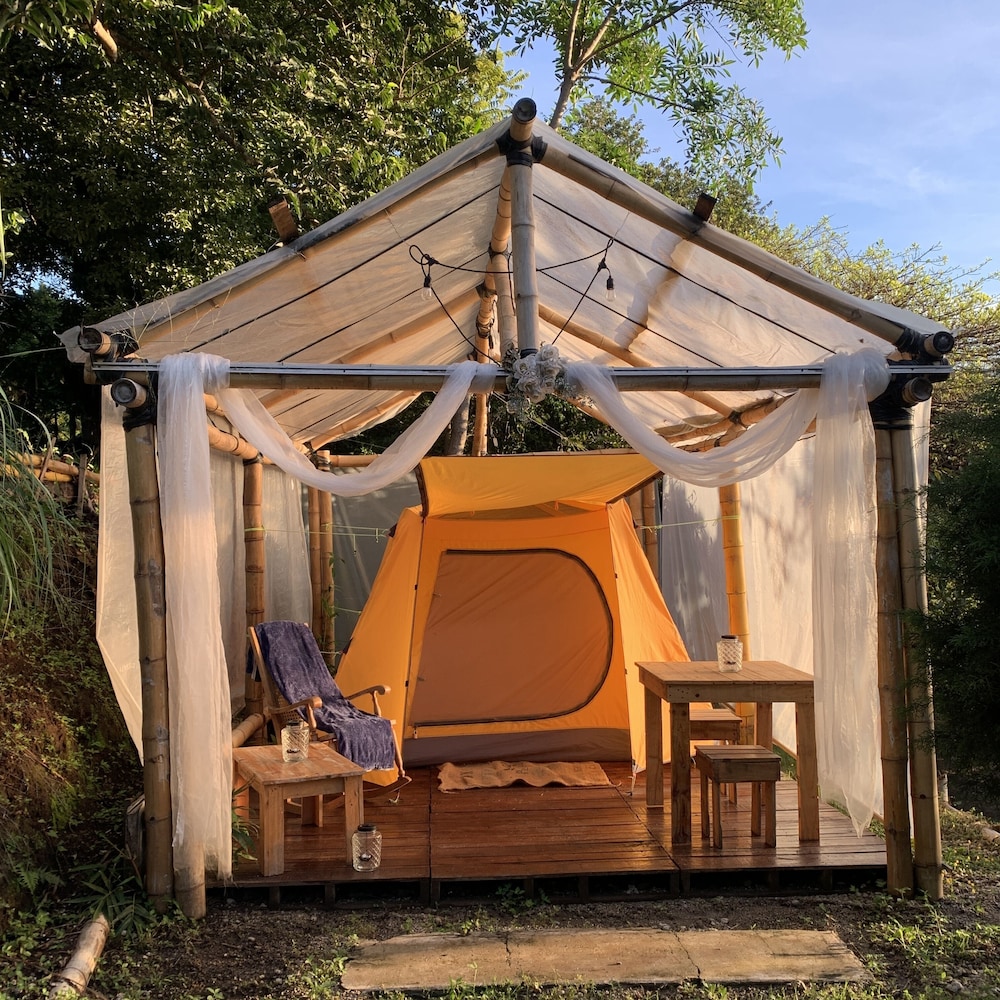 Comfort Tent, 1 Large Twin Bed photo 1