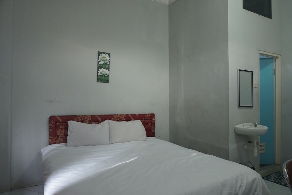 Double Room - Photo 5