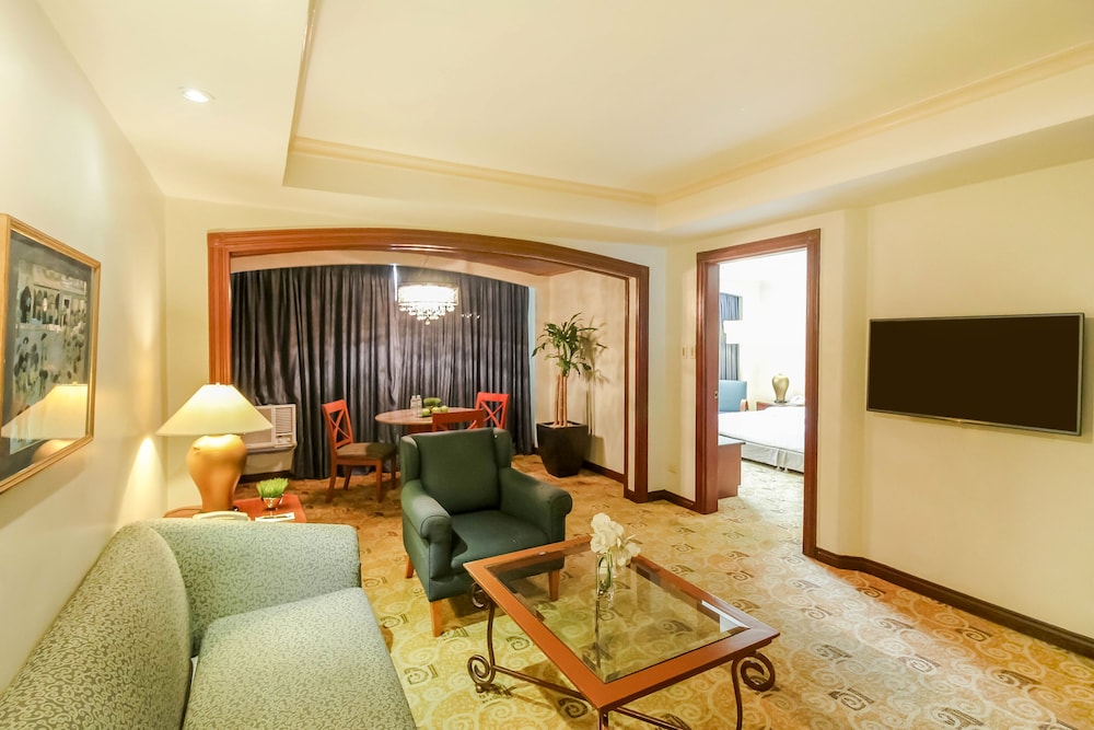 Executive Suite, 1 Bedroom - Photo 4