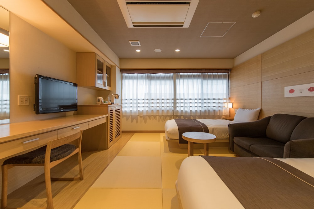 Basic Twin Room