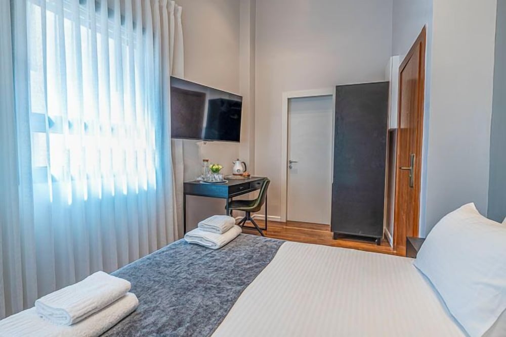 Standard Double Room - Photo 1