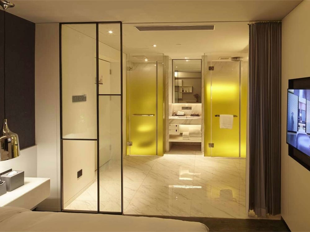Deluxe Room, 2 Twin Beds photo 3